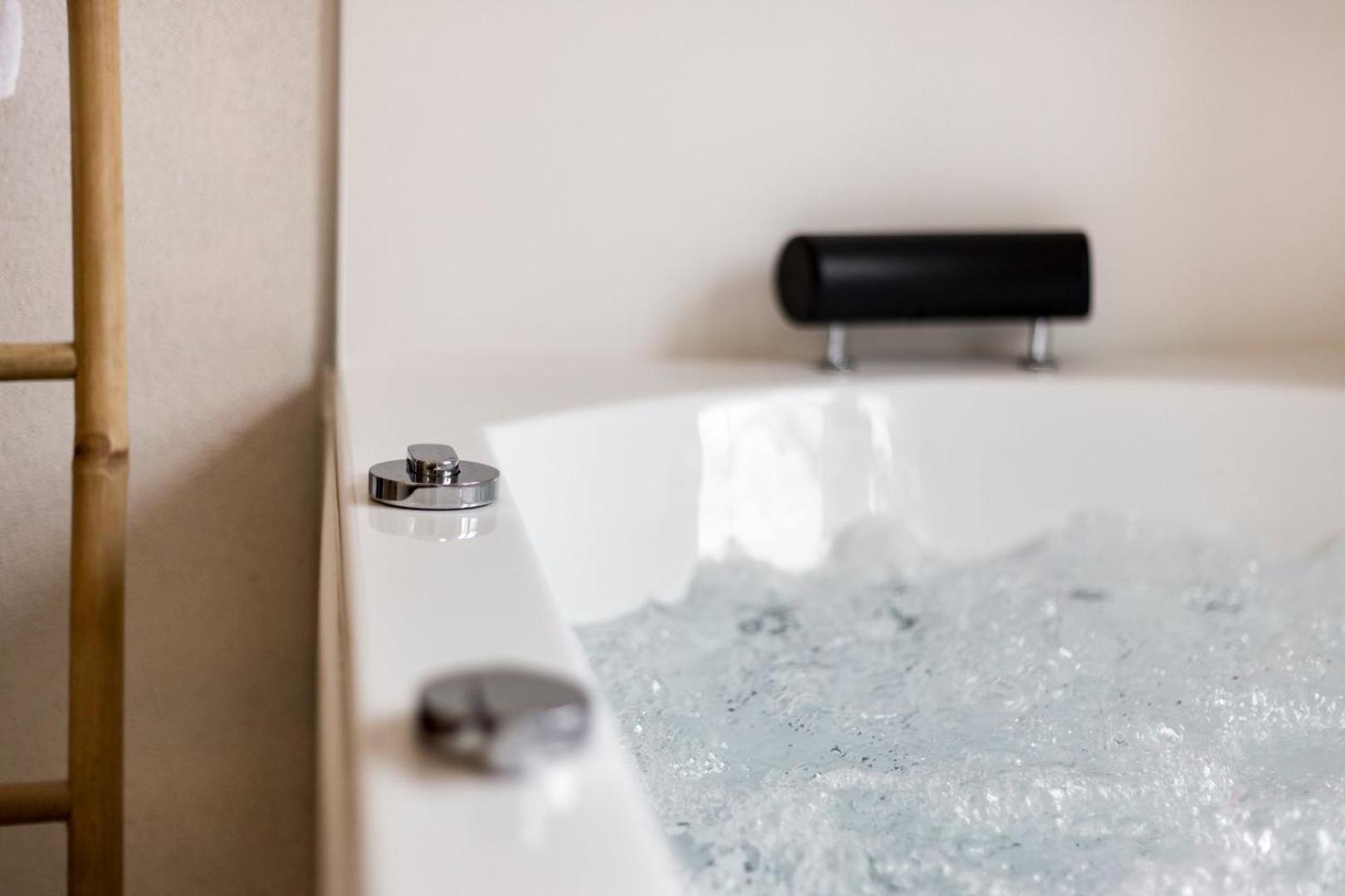 Sky'Room - Jacuzzi & Vue - Vieux Lyon Bagian luar foto
