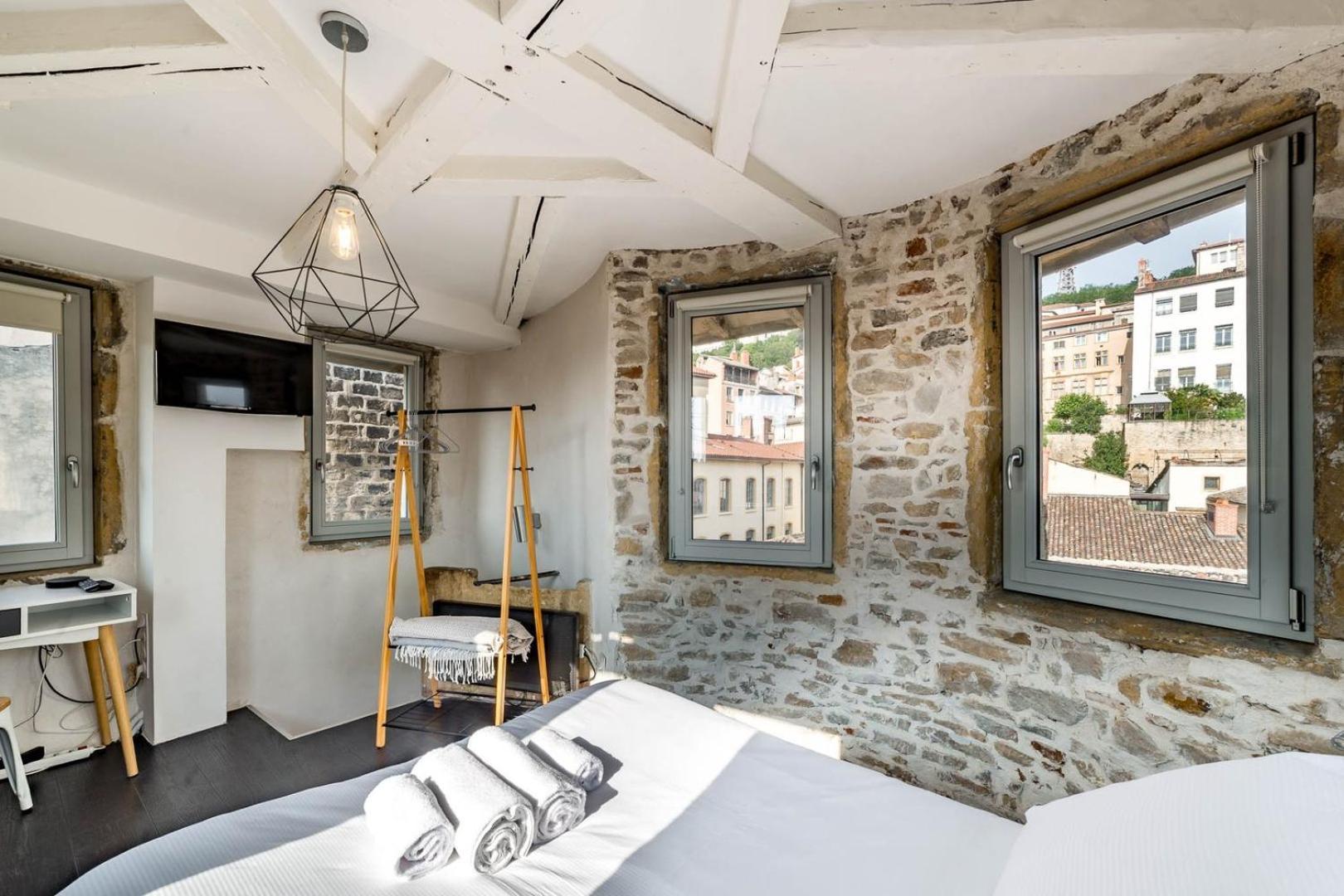 Sky'Room - Jacuzzi & Vue - Vieux Lyon Bagian luar foto