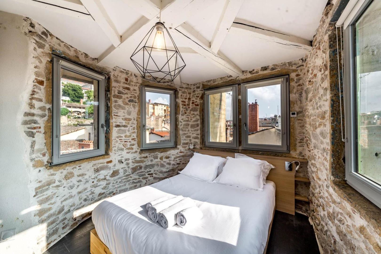 Sky'Room - Jacuzzi & Vue - Vieux Lyon Bagian luar foto